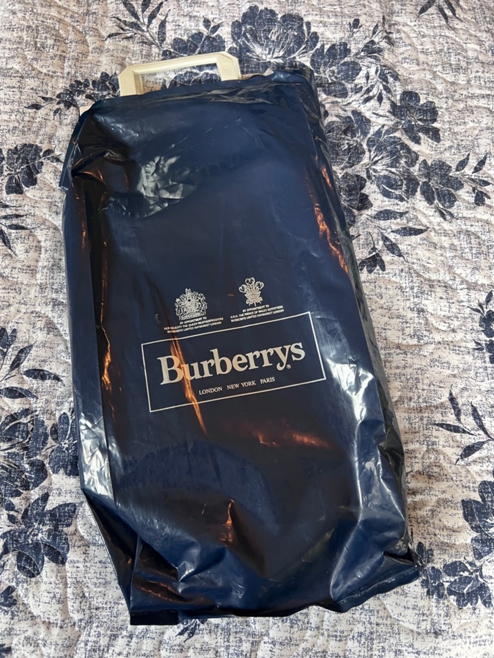 Vintage Burberry Tie - Picture 6 of 6